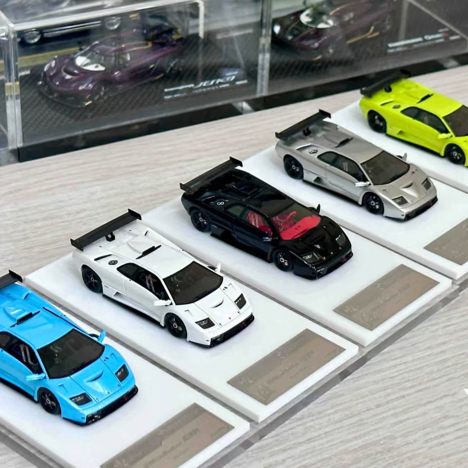 Modelo de Carro em Resina Fuel - Die Cast Car 1 64 avaliação e preço